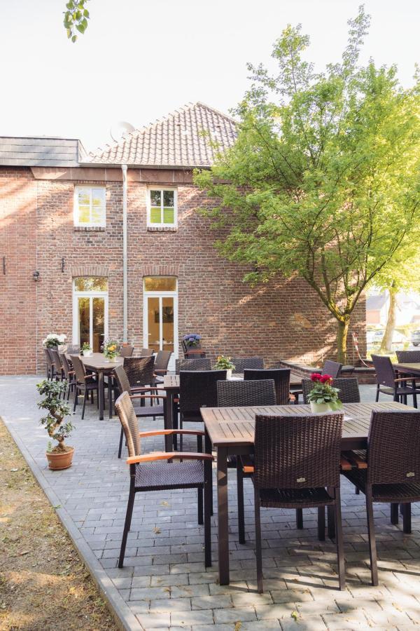 Altes Pfarrhaus Hotel Geldern Buitenkant foto