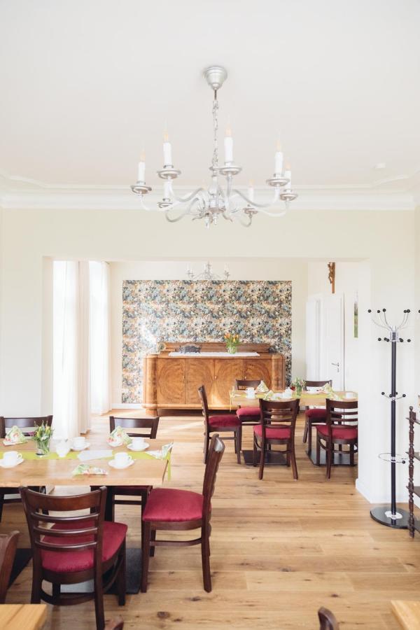 Altes Pfarrhaus Hotel Geldern Buitenkant foto