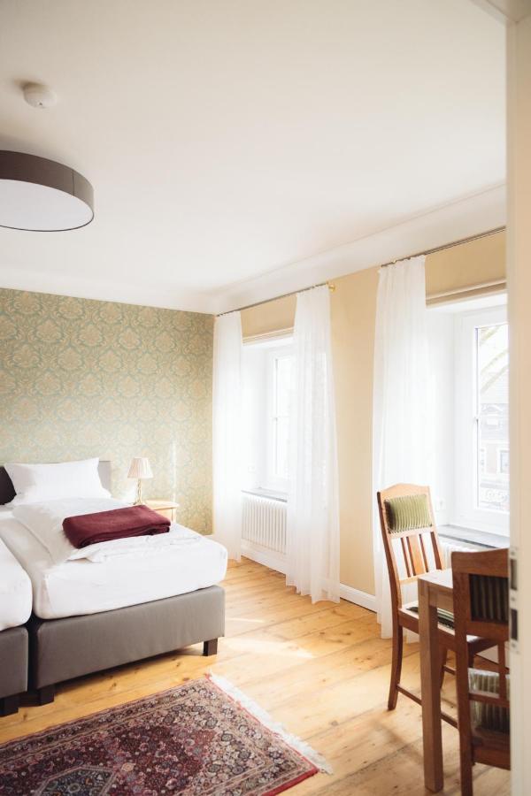 Altes Pfarrhaus Hotel Geldern Buitenkant foto