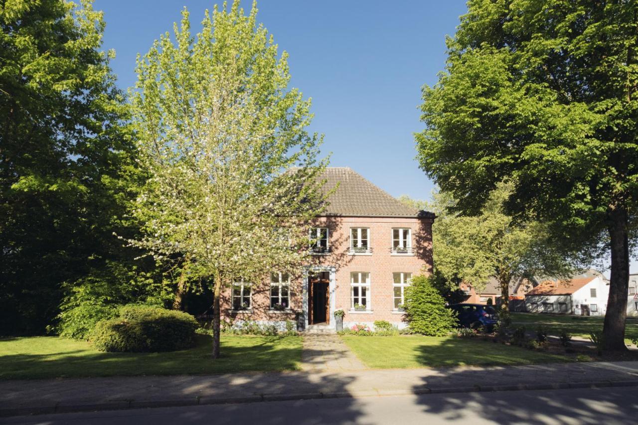 Altes Pfarrhaus Hotel Geldern Buitenkant foto